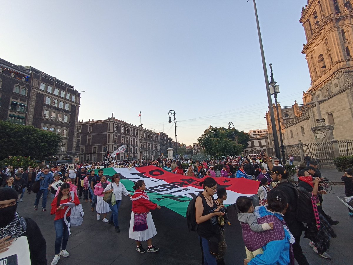 TPPGuerraSucia's tweet image. #EZLN 
#Chiapas #AltoALaGuerra 
¡Justicia para el Padre Marcelo Pérez!

@CNI_Mexico @notienlacezap @DuelesMexico_