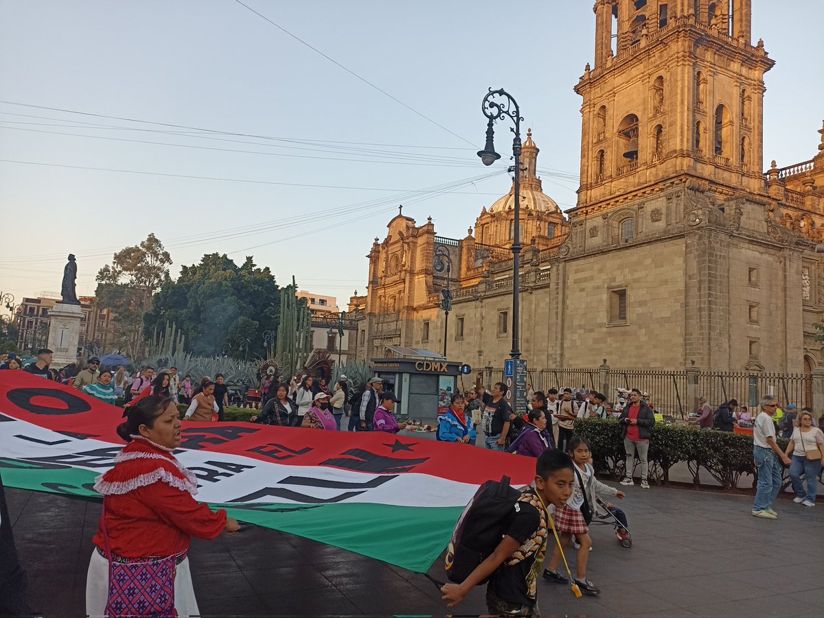 TPPGuerraSucia's tweet image. #EZLN 
#Chiapas #AltoALaGuerra 
¡Justicia para el Padre Marcelo Pérez!

@CNI_Mexico @notienlacezap @DuelesMexico_