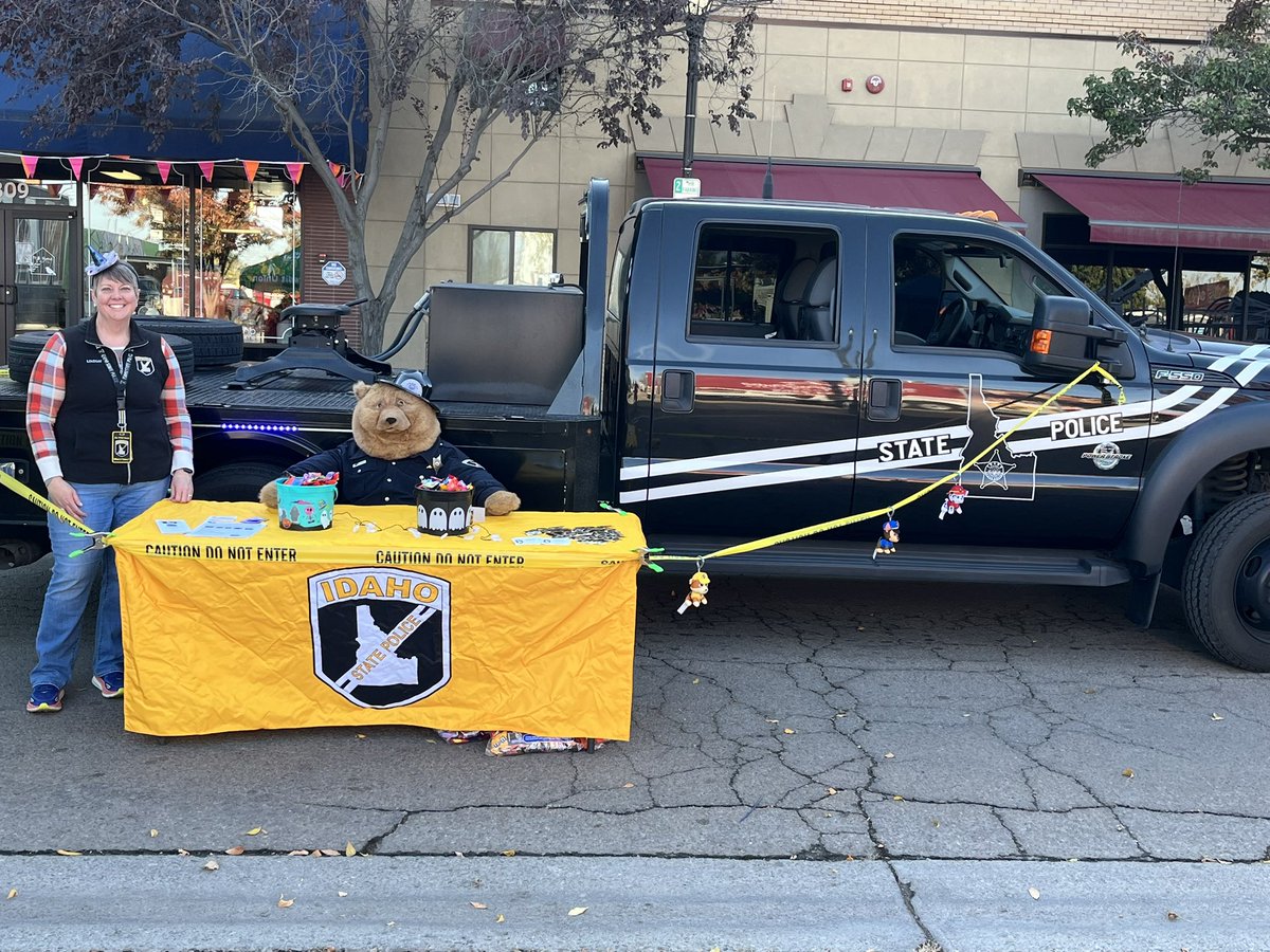 isprccs's tweet image. We’re at the Nampa Trunk or Treat with Trooper Teddy - stop by and say Hi!