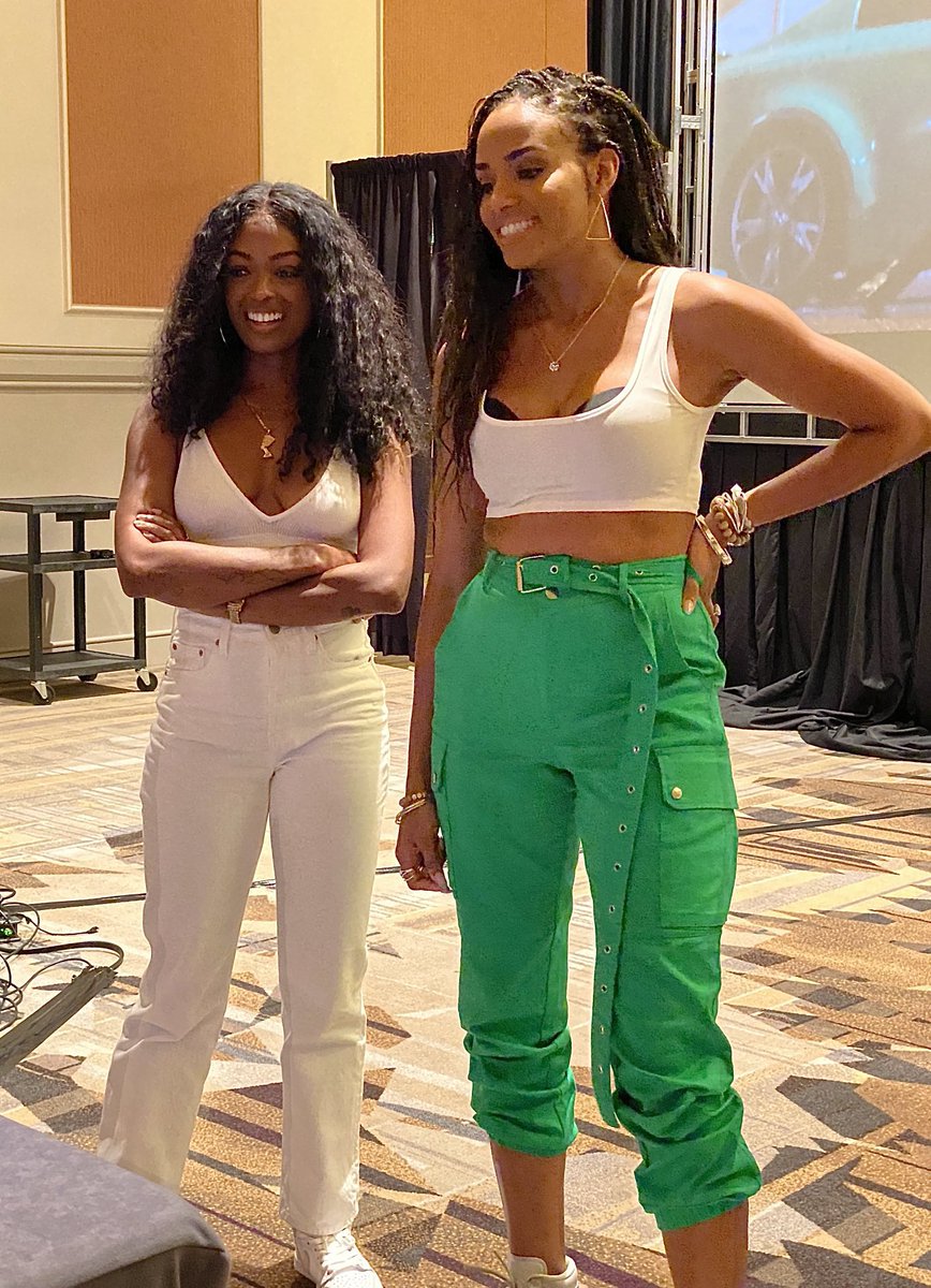 We know they were watching the same video we were, but we couldn’t wait for them to take the stage! We missed our #Wildmoore!! #SaveBatwoman