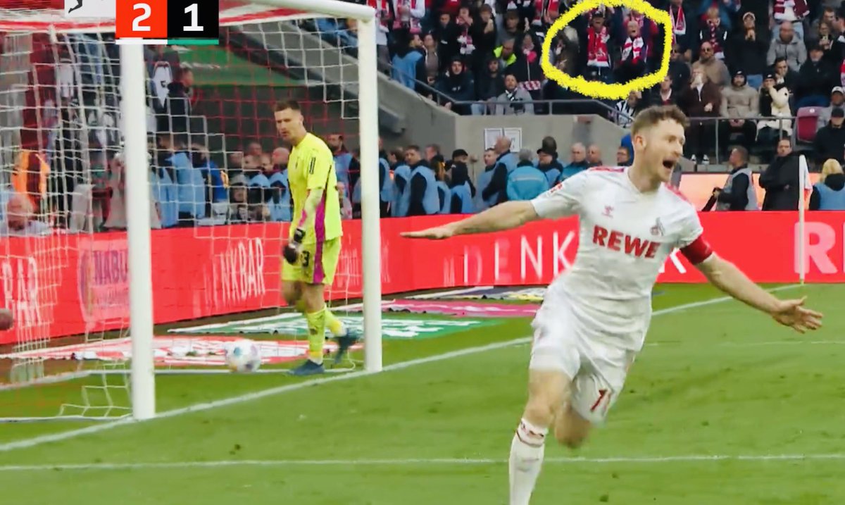 Zach_Russell's tweet photo. @50PlusDoner @EffzehNati @fckoelnUSA I know this. Because here is me and my mom! https://t.co/Fxs0xHjngO