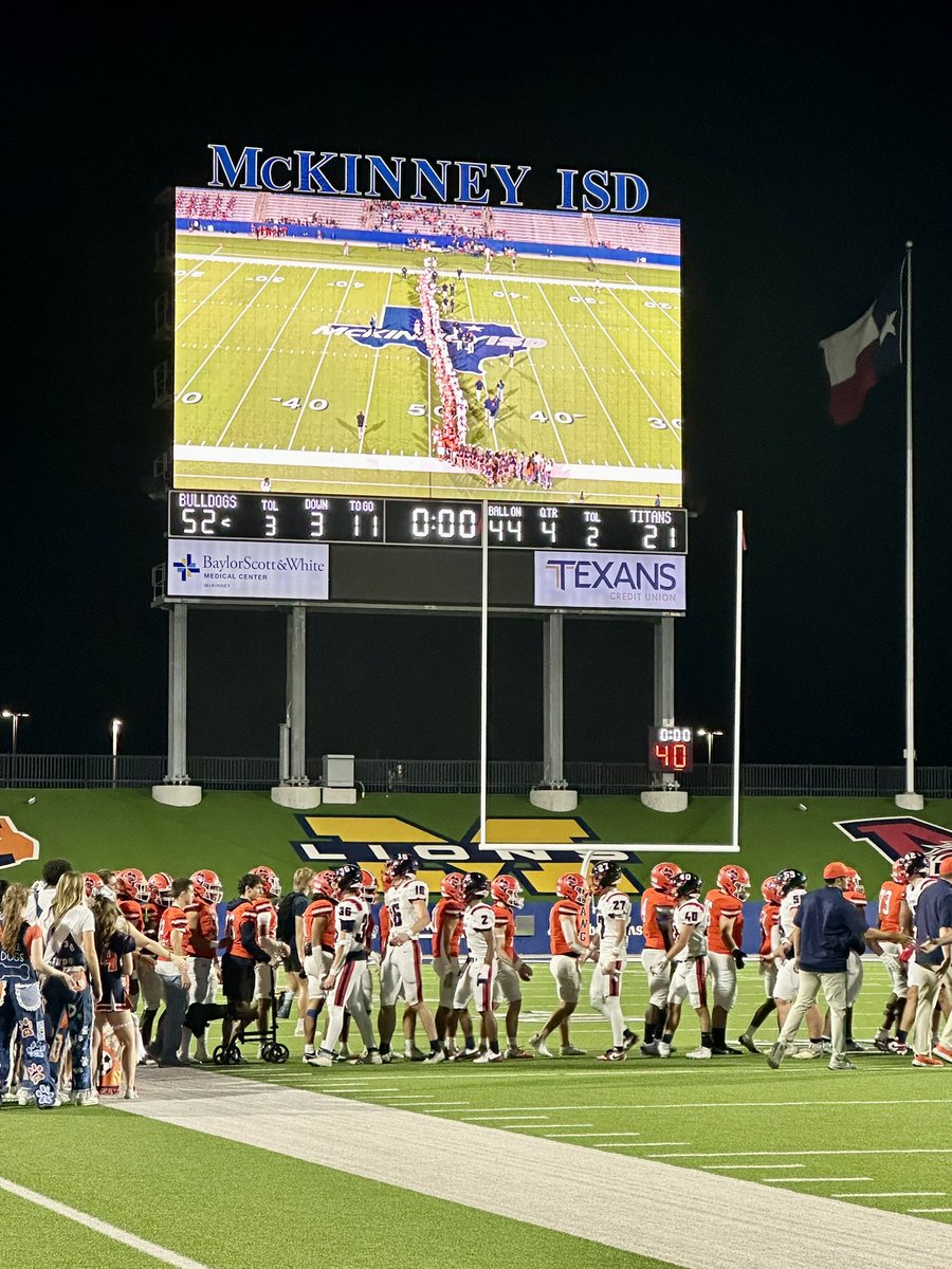 McKinneyNorthHS's tweet photo. That’s a homecoming win for the Dawgs! https://t.co/tXfpPPkNcQ