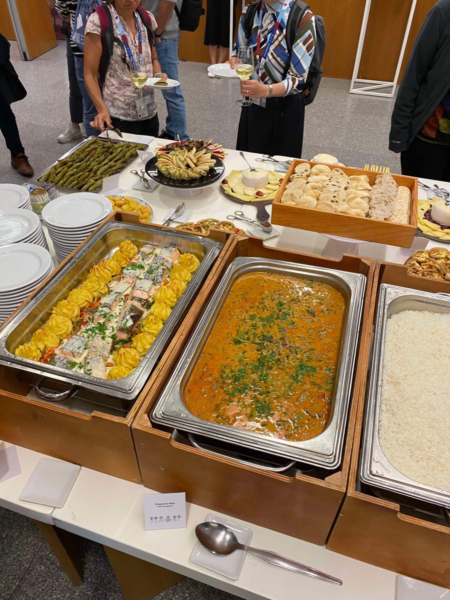 TheSnackademics's tweet photo. Lisbon Addictions (Portugal)

Reviewer 1: 🎓🎓🎓🎓 4/5

Conference dinner with stroganoff and salmon put the registration fee to good use (see Figure 3).

Keynote dish: the carrot cake, although cream cheese icing would not have went astray. Consistent dessert game overall. https://t.co/7gtH6Dn2Ye