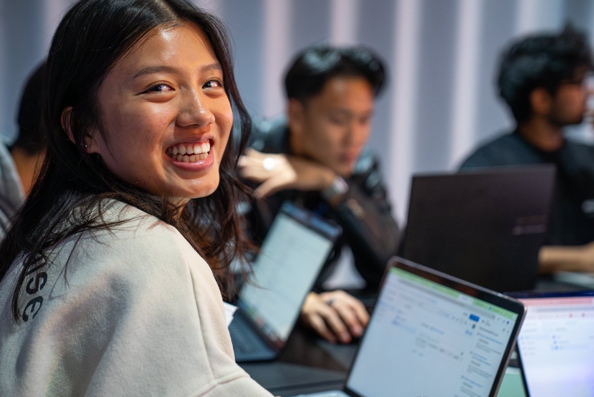 Google Labs tweet media