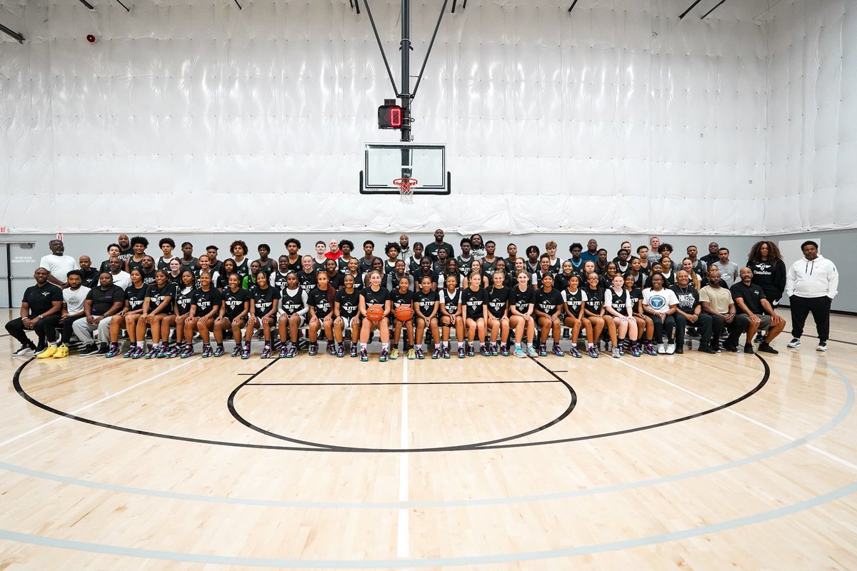 Bradley Beal Elite boys and girls program all under one roof..🦅🦅🦅