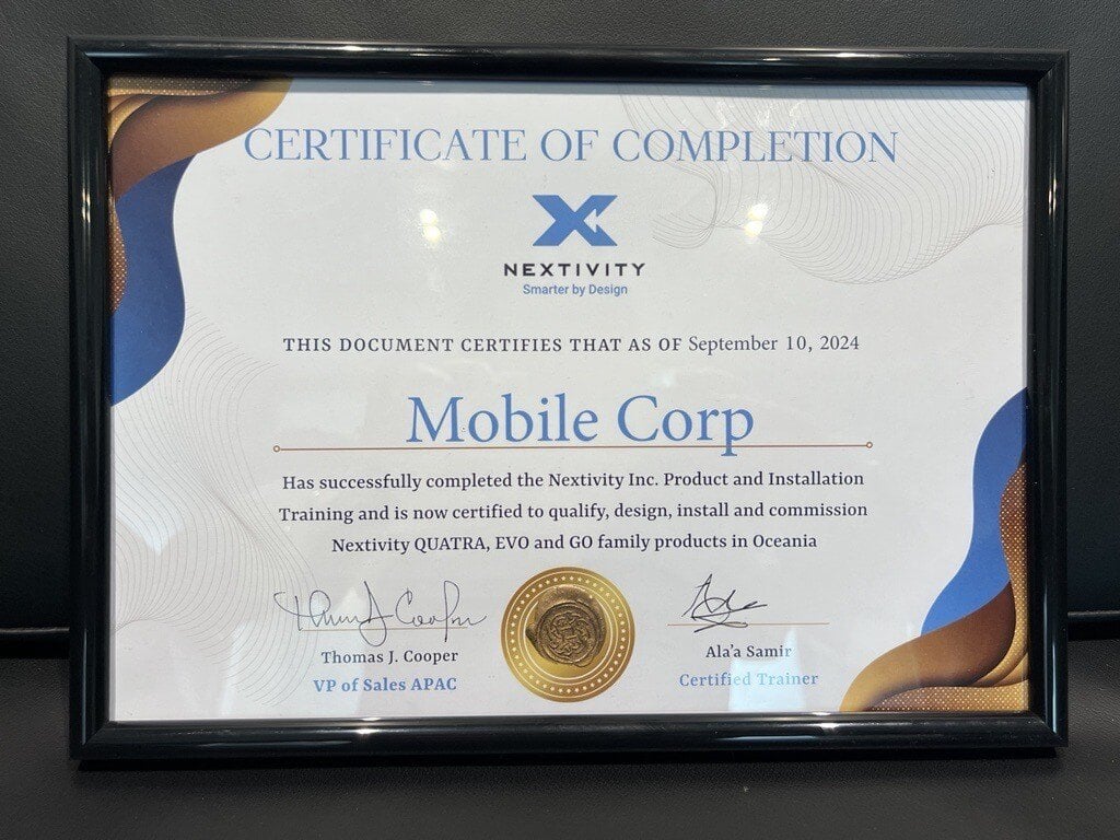 MobileCorpTeam's tweet photo. @MobileCorpTeam has added the Nextivity #Quatra certification to our in-building #mobile #coverage capabilities. 

Nextivity's Ala'a Samir, presents MobileCorp GM, Peter Jonson, with our certificate.

The Quatra is designed to amplify up to four carriers simultaneously. https://t.co/M4Llk8UJKL