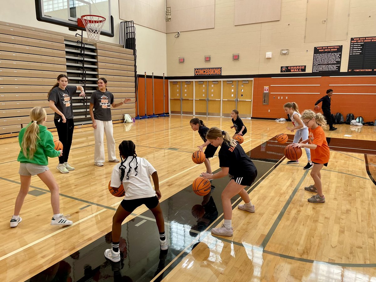 MCHSBoysBball's tweet photo. Second Annual Haunted House of Hoops

Proud of our high school kids for giving back to the young kids in the community!

#UNCOMMON https://t.co/aztAz1bVIn