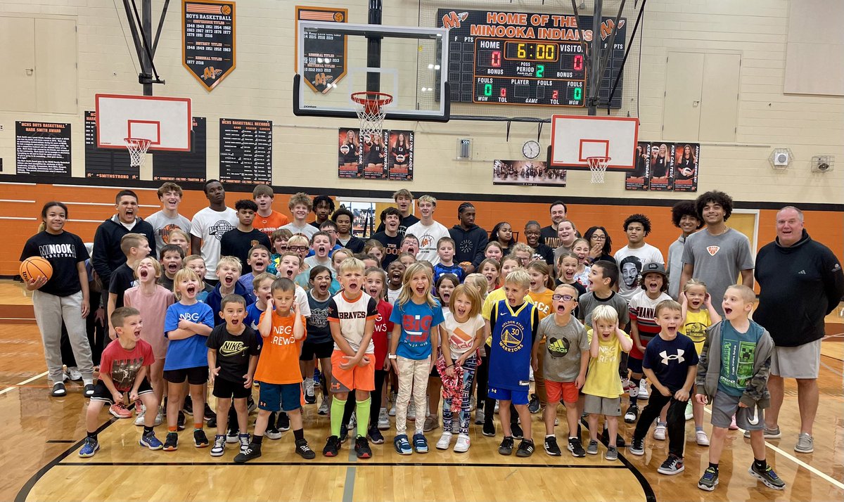 MCHSBoysBball's tweet photo. Second Annual Haunted House of Hoops

Proud of our high school kids for giving back to the young kids in the community!

#UNCOMMON https://t.co/aztAz1bVIn