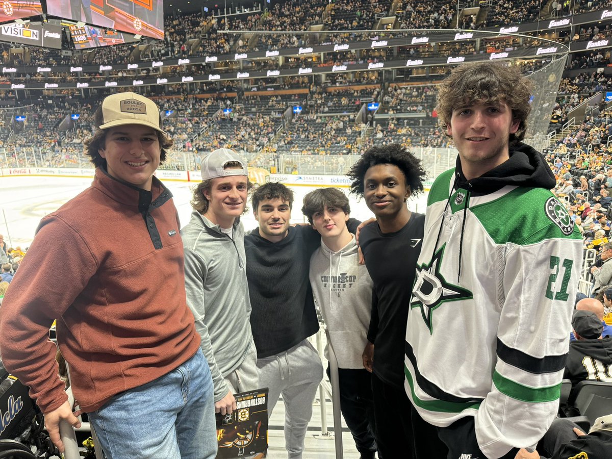 Some BJR fellas at the Bruins game tnite. <a href="/USPHL/">USPHL</a> <a href="/NCDCJrHockey/">NCDC Hockey</a>