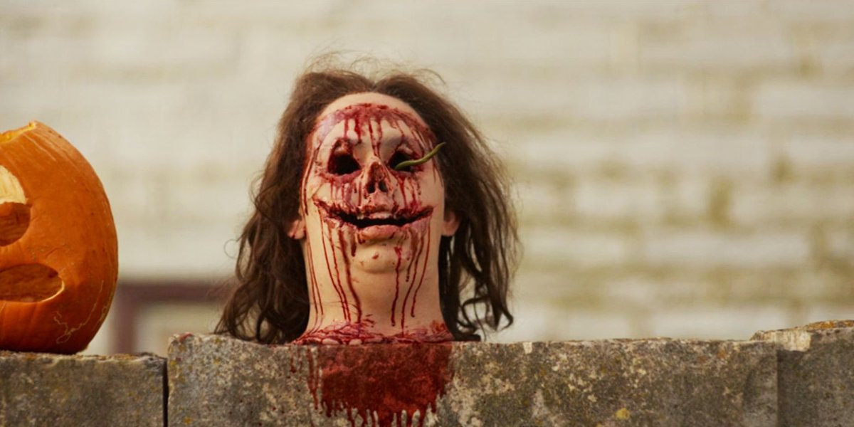 horror_morgan's tweet image. A Halloween themed creature feature &amp;amp; slasher mixed into one. Hulu has another smash hit on their hands this year with Carved (2024).

So fun and gory. I am always mystified by the creativity of a human head turned into a jack-o-lantern 🎃🔪🩸