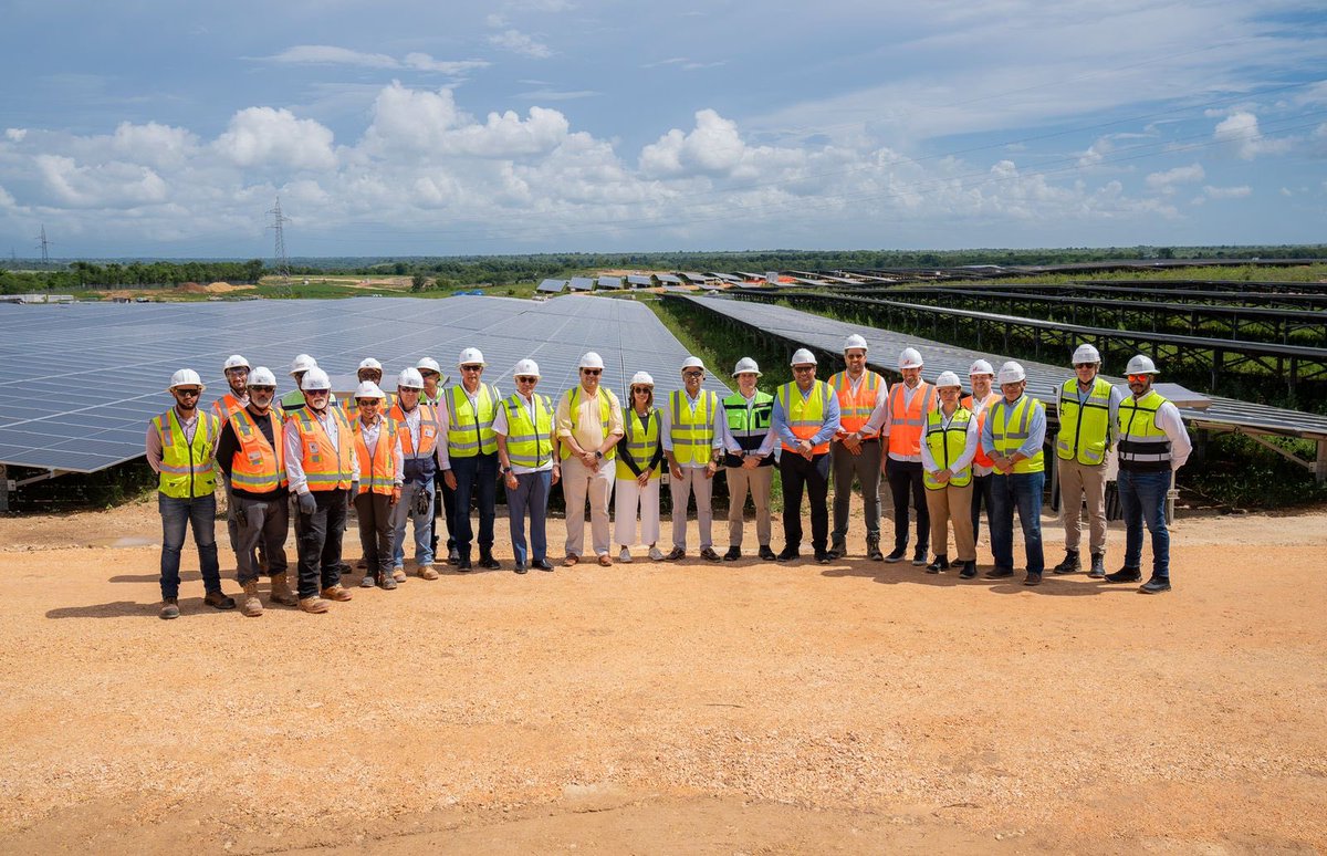 edwardverasdiaz's tweet photo. Avanza el proyecto solar más grande del Caribe Cotoperí Solar de @ACCIONA, . 162 MWp de energía limpia y de bajo costo. 
#MasEnergia
#MasRenovable
@CNE_RD @energiayminasrd @SIEGOBRD @ETED_RD https://t.co/KR088mN76j