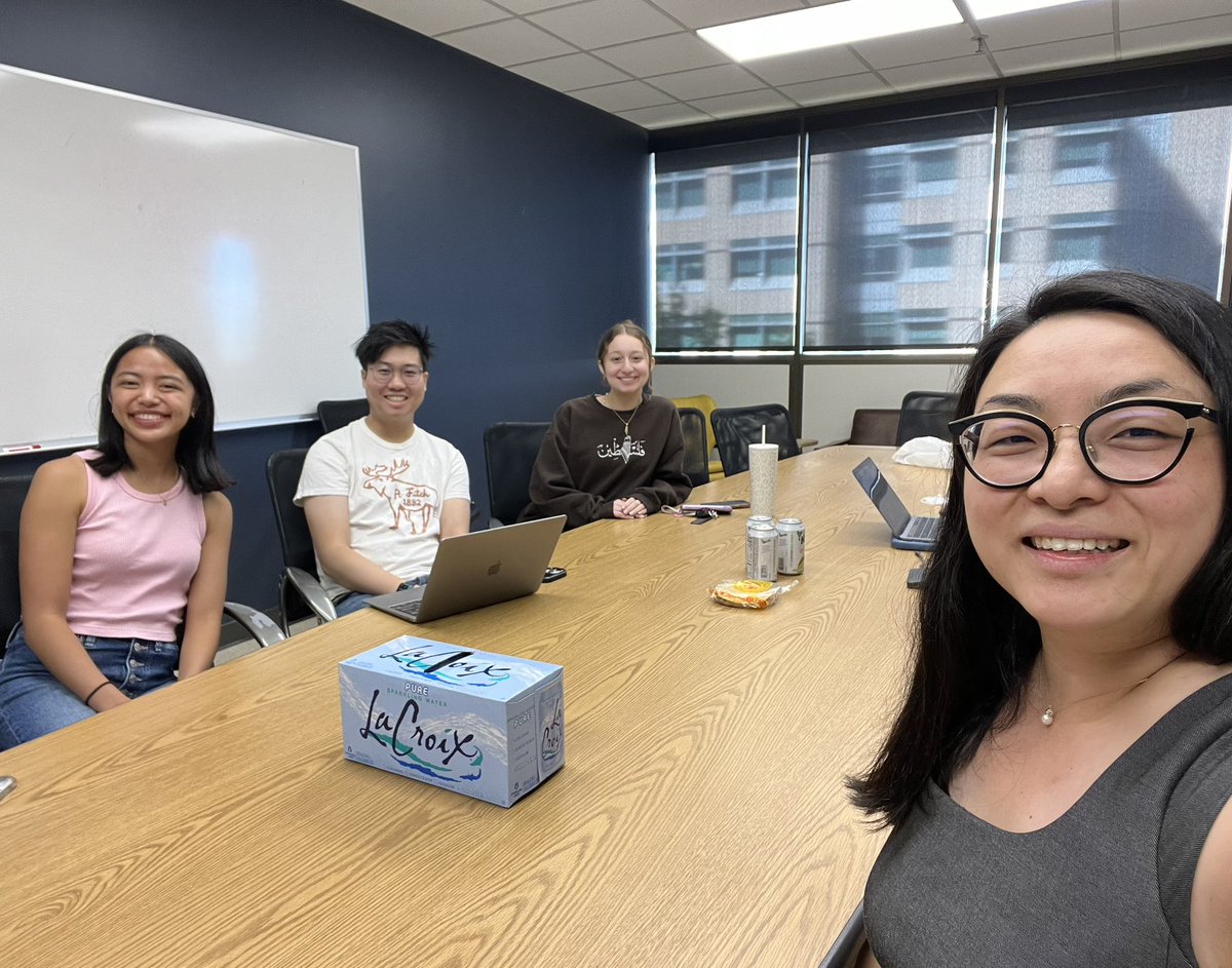 Our first lab meeting! 🧪 🗒️ 🖥️ #newPI