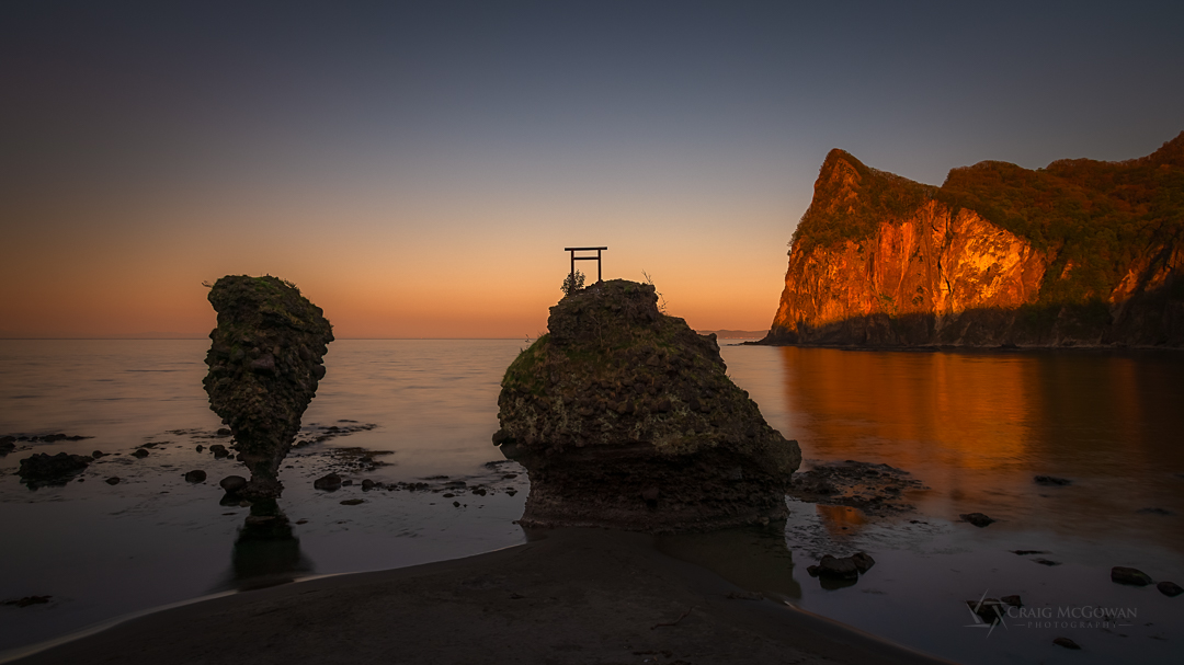 CraigMcGPhoto's tweet photo. Torii Sunset.

Taken on the beautiful island of Hokkaido.

#photography #nature #landscapephotography https://t.co/1Jhm3Dz67k