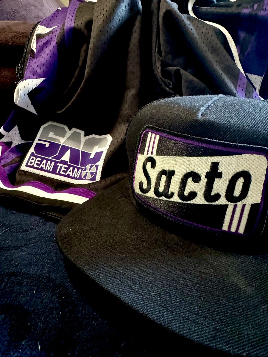 Mike Hampton (@mikehamptonart) on Twitter photo Ready for <a href="/SacramentoKings/">Sacramento Kings</a> Season 40 opener with custom kicks from CaleeDunlapArt.com shorts from <a href="/Loyal_Roots/">Loyal Roots</a> and Sacto hat from <a href="/bart_bridge/">Bart Bridge Clothing</a> #LightTheBeam Ready for <a href="/SacramentoKings/">Sacramento Kings</a> Season 40 opener with custom kicks from CaleeDunlapArt.com shorts from <a href="/Loyal_Roots/">Loyal Roots</a> and Sacto hat from <a href="/bart_bridge/">Bart Bridge Clothing</a> #LightTheBeam