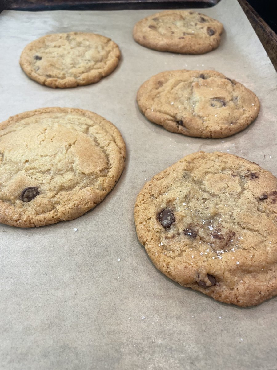 MrsTenzer's tweet photo. Homemade Cookies! @ScarsdaleMS #smsfacs8 #chocolatechipcookies https://t.co/Sf1nTArQ5j