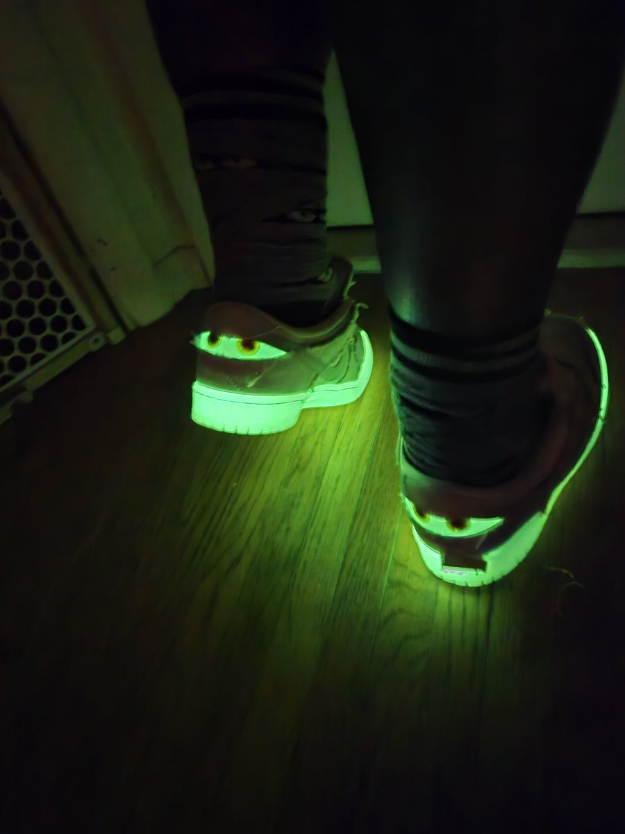 trudyspeaks's tweet image. 👟: Mummy SB Dunks 
#sbdunks #sb #skateboardingdunks #skateboard #🛹 #nikesbdunks #nikesb #sbology #nikeSBorNothing #sbsonly #nikesbsyl #snkrsliveheatingup #snkrskickcheck