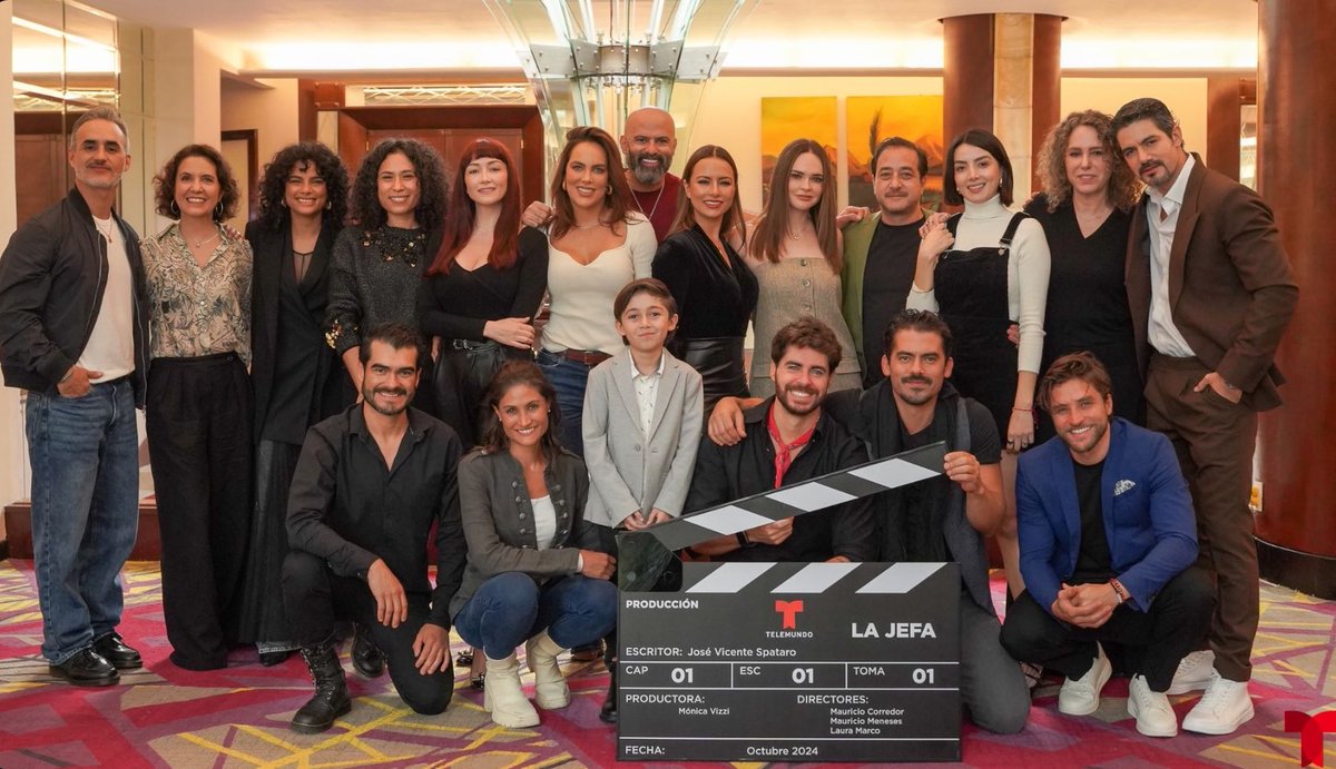lacomadritaof_'s tweet photo. Parte del elenco de la nueva Serie de Telemundo #LaJefa 

La historia será protagonizada por Fabiola Guajardo y Christian de la Fuente. Al parecer #LaJefa será una nueva versión de #SeñoraAcero https://t.co/rqyuSWQHnL