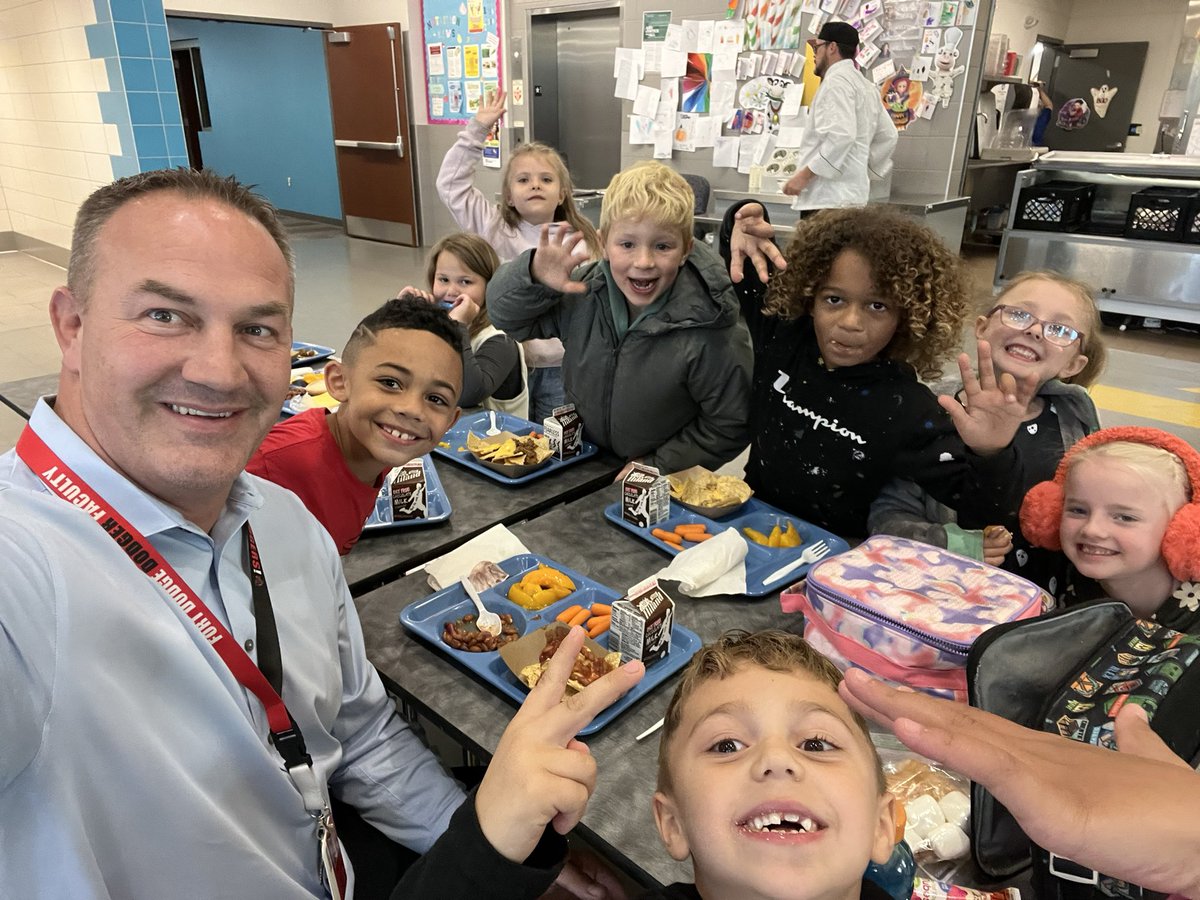 Lunch with a few of my first grade friends at Duncombe today! Never a dull moment and full of fun facts and questions! 

Today’s Highlight
Do you own the schools?

You have the biggest forehead in the picture! 🤷🏻

I see you at Walmart all the time. #favoritestore 

❤️ My Job