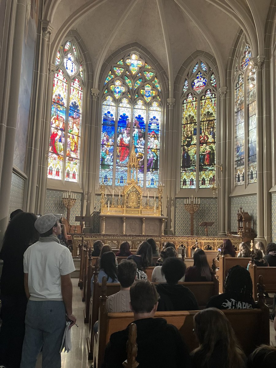 NicolHHS's tweet photo. Western Civ Field trip 2024 (St. Mary’s Basilica and Eden Park) https://t.co/05gT9Ev8CU