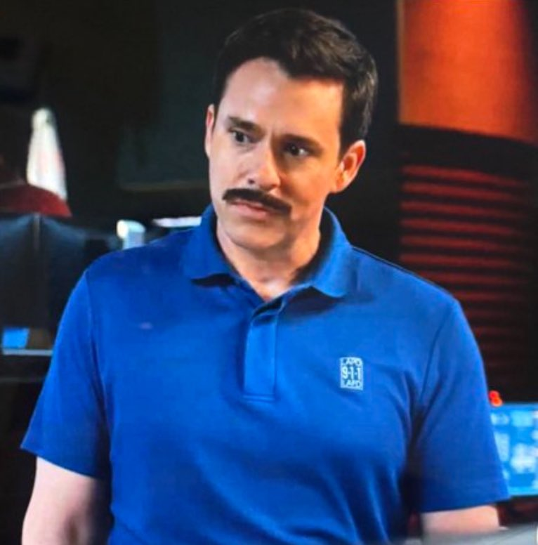 Mnxeu's tweet photo. JOSH DRESSING UP AS EDDIE FOR HALLOWEEN IM CREASING KJRSTGKNRTGKJ LMAAAO I LOVE THIS SHOW π #911twt #911onABC #911abc #JoshRusso #EddieDiaz https://t.co/fQAmLsX5NE