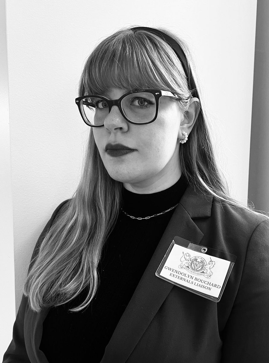 p_e_allen's tweet photo. Gwen Bouchard cosplay! 1. files (don’t interrupt her!) 2. broken mug 3. “oops I took over the OIAR!” 4. dept headshot @TheRustyQuill @AnusiaBattersby #magnuspod https://t.co/K7Zobcb6Q1
