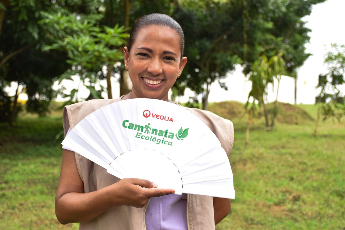 Veolia_Monteria's tweet photo. Durante el recorrido, generamos espacios educativos sobre el cambio climático, donde aliados estratégicos como @CorporacionCVS @monterialcaldia @upbmonteria Defensa Civil, Ejército, estudiantes y colaboradores aprendieron cómo impulsamos acciones de mitigación y adaptación. https://t.co/x7RpbpaPZV