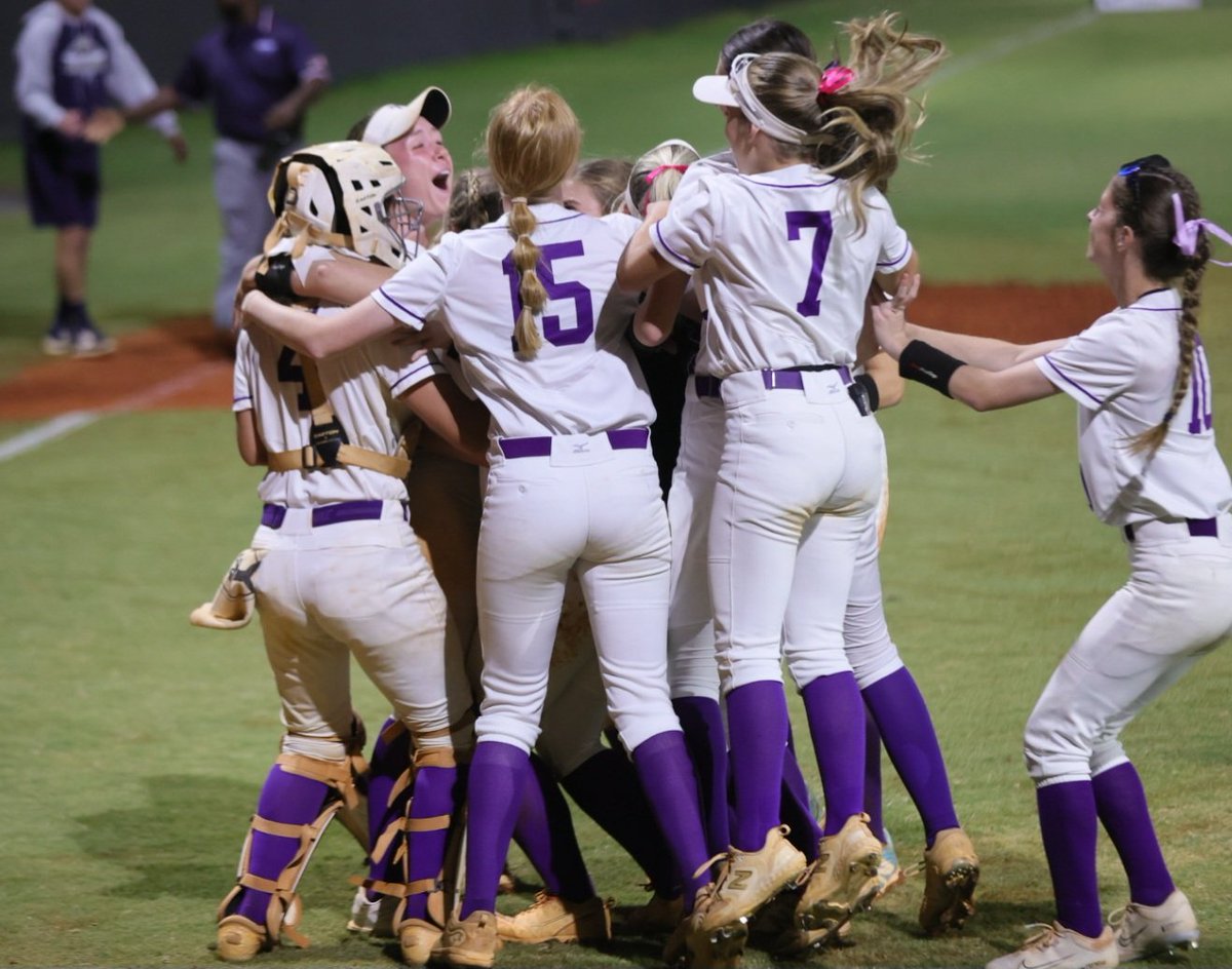 CowetaScore's tweet photo. FEELING ELITE!!!
@softball_tcs advances to GHSA Elite 8 for 1st time in school history
GHSA Class AAA-A Private State Playoffs. Second Round
FINALS
Trinity Christian 12, Whitefield Academy 0 (4)
Trinity Christian 11, Whitefield 2 (5)
1st 20 win season in program history
@Cacie_Cutright WP in Game 2 (2-4, RBI)
@avery_lucchesi 1-2, 3RBIs
@kaydenh_13 1-1, 3BBs, RBI
Mary Ruth Adkins 1-3, RBI
SeAnna Johnson 1-3, 2 runs
@annaaycock28 1-2
@MakaylaCalland2 hit. run
@ShilohStewart17 RBI. run
@TCSAthletics1