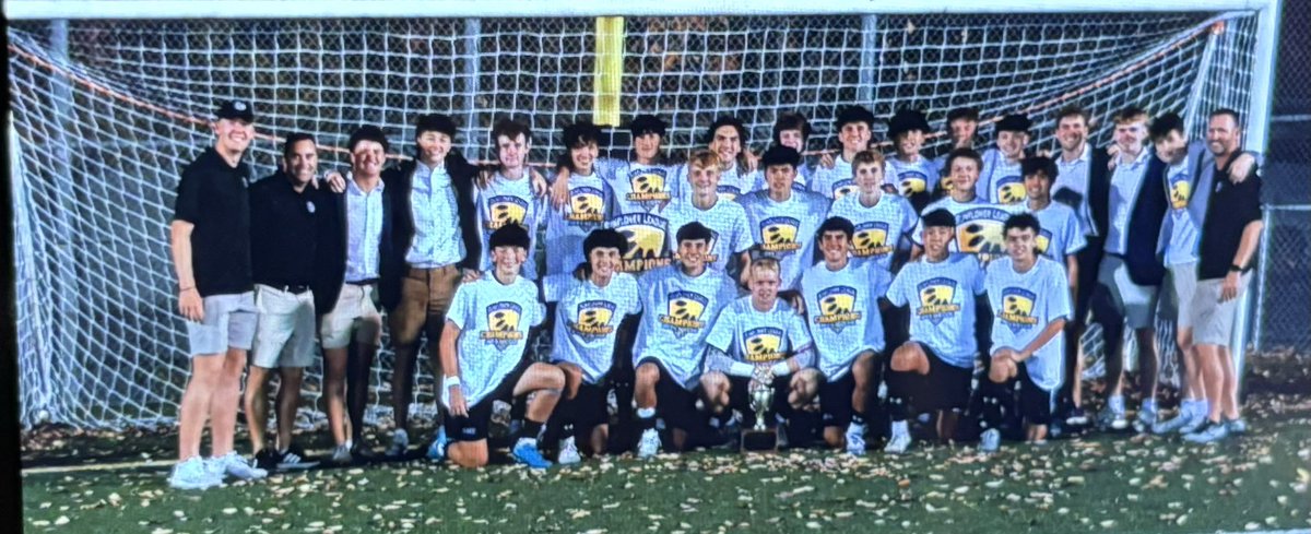 smesoccercoach's tweet photo. 2024 SUNFLOWER LEAGUE CHAMPS!
Congrats boys on all the hard work this season! 3-0 over OE! Thank you seniors for everything!
#RelentlessFocus
#Back2Back
#NotDoneYet
SME 14-1-1 (12-0-1)
G: Hartman - 3
A: Kroening, Hlobik
SO: Shaw, Swint, Lowry, & Defense https://t.co/a5aqs1g1ZY