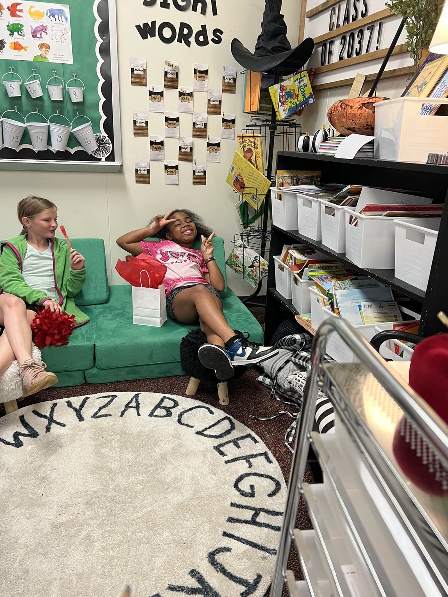 JulieMeranda's tweet photo. Our first DES Cheer meeting was so much fun yesterday that 5 more girls joined our squad today. Stay tunedโฆthis team is going to do great things. @CrosbyISD @CharlesRDrewES #DESCheer #CoachJackson #CoachShimek https://t.co/dq4Fry2y44