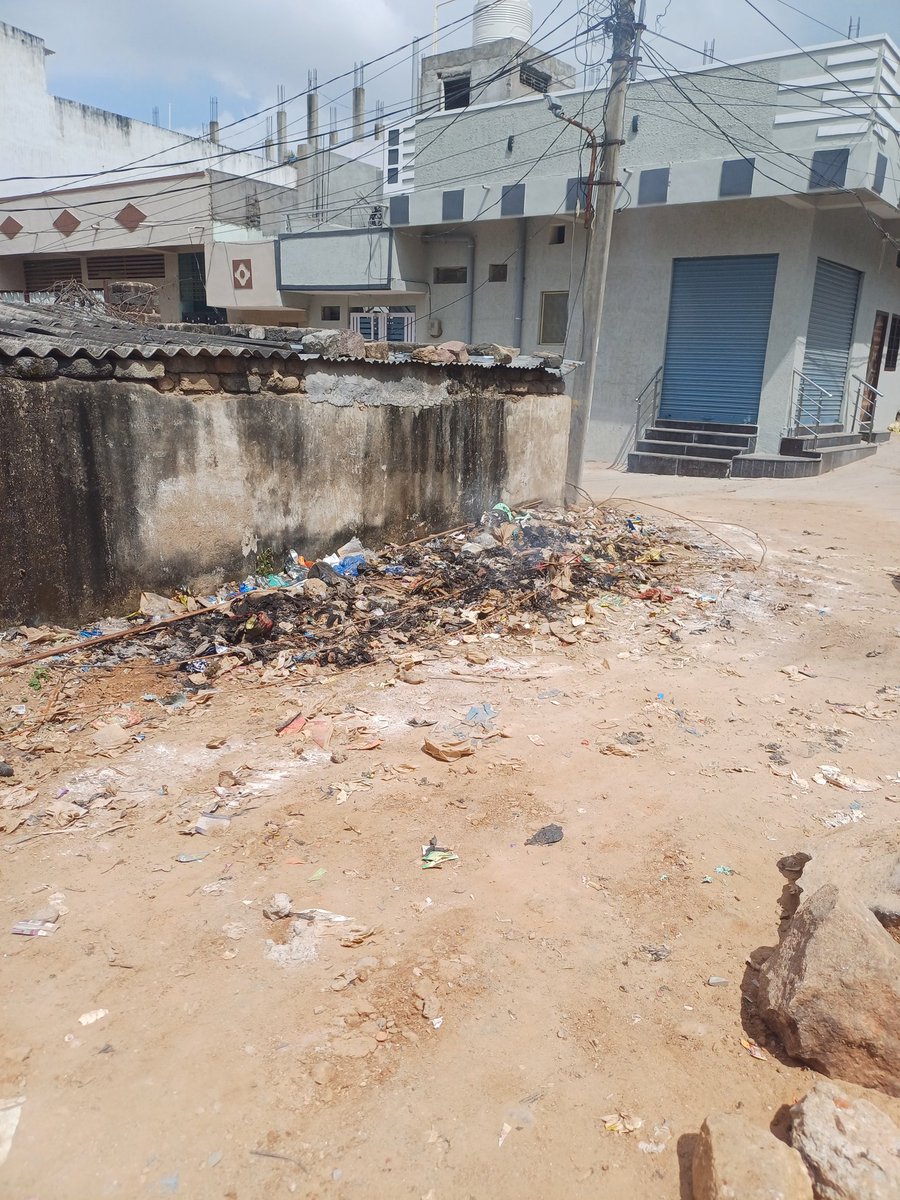 socialwork44455's tweet photo. Plzz remove this garbage sir @GHMCOnline @revanth_anumula @gadwalvijayainc @CommissionrGHMC @ZC_LBNagar https://t.co/zSF6J3MqfE