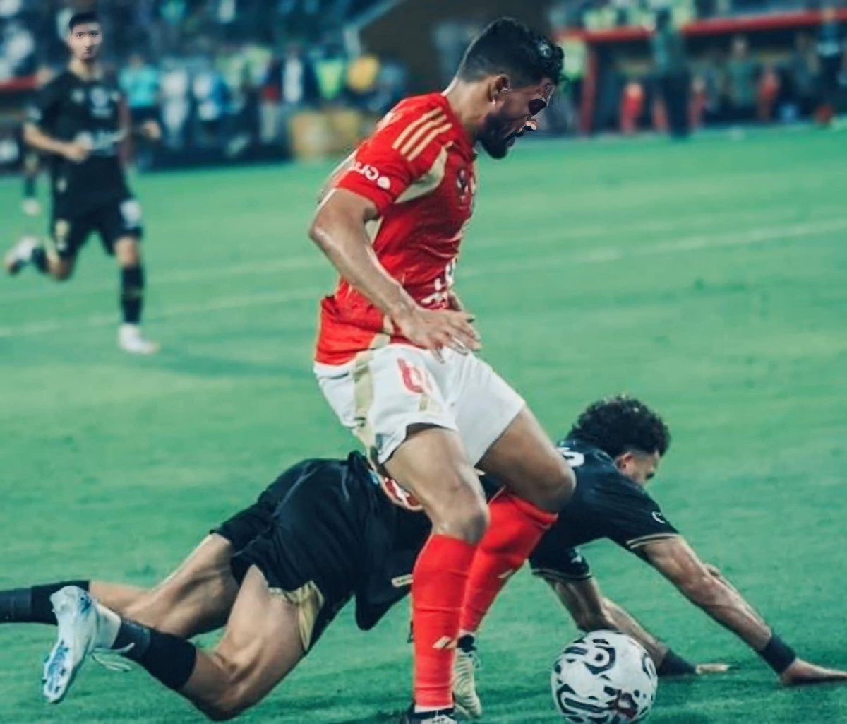 يحيى عطية الله على كل مواقع تحليل 📉 الأداء هو أعلى لاعب كتقييم في المباراة ب ٨.٥ من ١٠ 

عمل ٥٧ تمربرة صحيحة ✔️ من ٦٦ تمريرة واغلب تمربراته أمامية

خلق ٤ فرص وعمل تسديدتين منهم واحدة في العارضة 

له رقم عظيم فاز ب ٥ التحامات من أصل ٦ 

لم تتم مراوغته خلال المباراة 

سيطر على