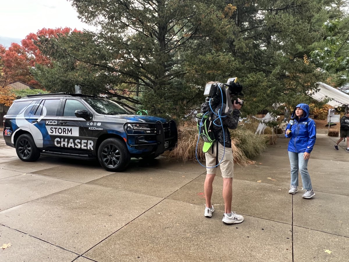 It was great having ⁦<a href="/KCCINews/">KCCI News</a>⁩ out for Night Eyes tonight at Blank Park Zoo! The rain passed through but cleared up for a great night for our merry-not-scary event. It’s the last weekend for Night Eyes. Tickets as low as $6!