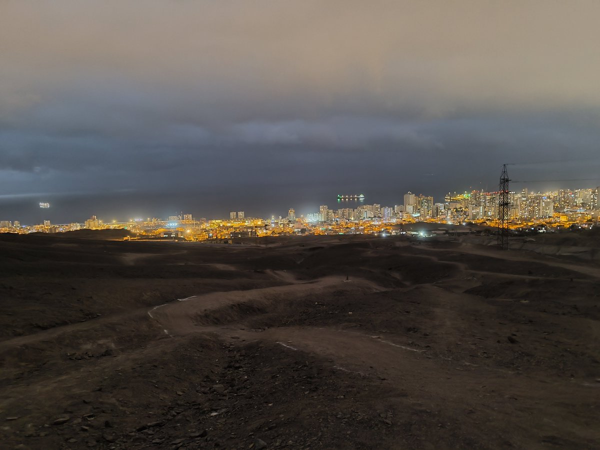 fvpiloto's tweet photo. Torre parque ingles #Antofagasta #Chile #mtb https://t.co/zn4VTGOqo4