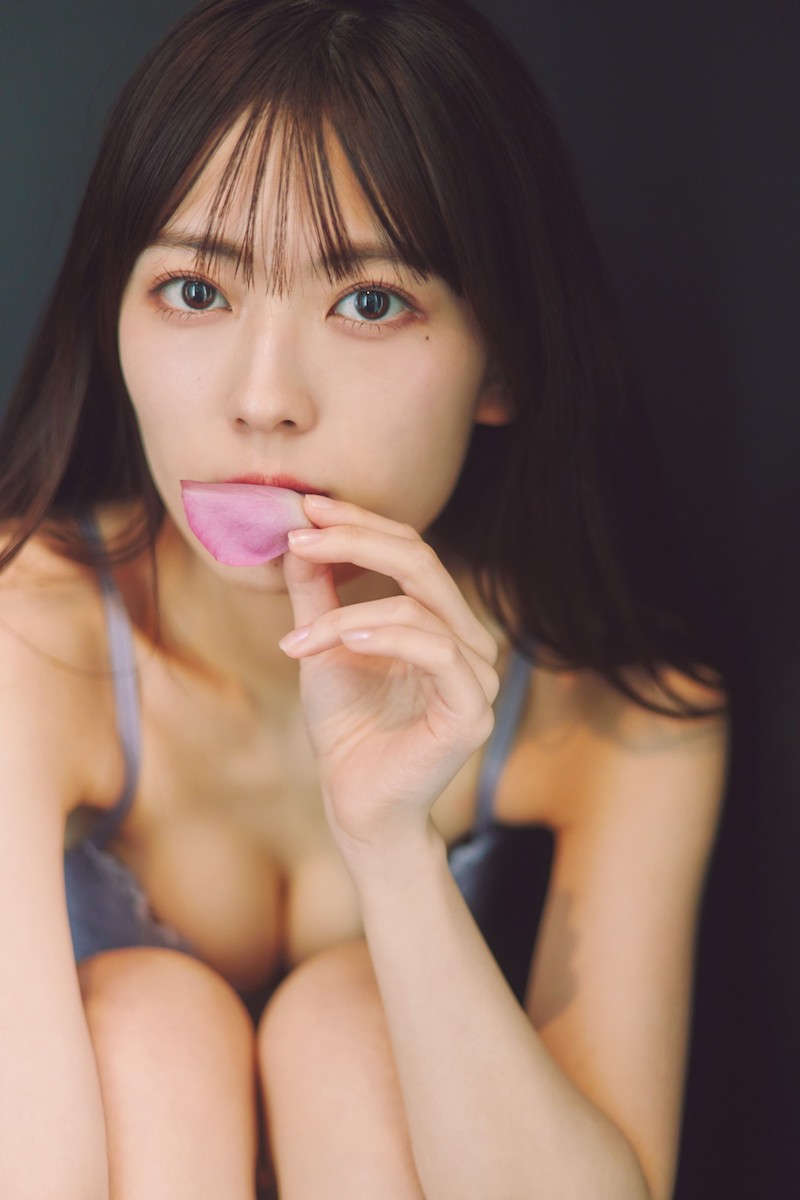 乃木坂46 岩本蓮加 1st写真集 いたずらな風 アザーカット 岩本蓮加（乃木坂46）の1st写真集「いたずらな風」セブンネット