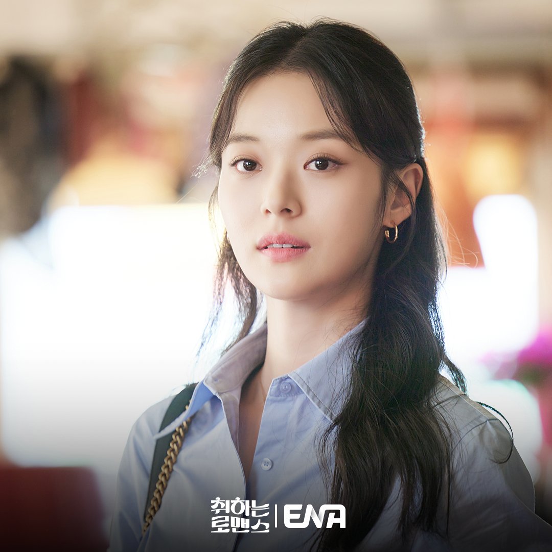 Channel_ENA's tweet photo. 김세정x신도현x류원우x하민혁
'지상주류' 완전체 공개

ENA 새 월화 드라마 #취하는로맨스 🍻
11월 4일 [월] 밤 10시 첫방송

#ENA #ENA드라마 #ENA월화드라마 #취하는로맨스 #김세정 #KimSejeong #이종원 #LeeJongwon #신도현 #ShinDohyun #백성철 #BAEKSUNGCHUL #BrewingLove https://t.co/ZIEufRjKIn
