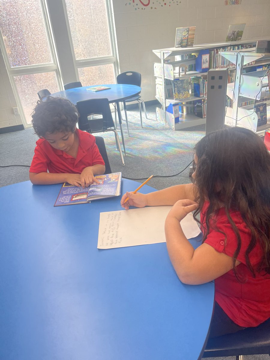 Mrs. Medina Librarian tweet media