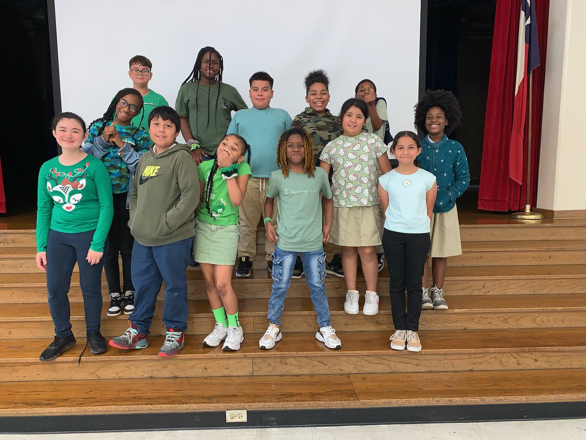 BetsyRossElem's tweet image. Yesterday, we wore the color green to represent responsibility for #CharacterCountsWeek !💚💚💚