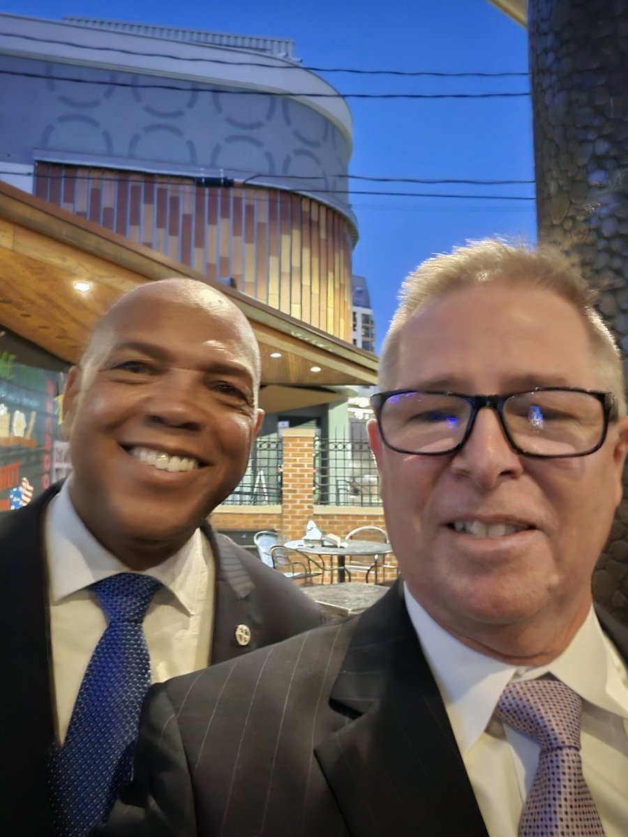 BaltoCoFOP4's tweet photo. President Rose and VP DiCara attended two fundraisers this week for Scott Shellenberger and Councilman Jones. They also had great a conversation with Delegate Jackson about upcoming legislation in Annapolis. https://t.co/pJih4reHqW