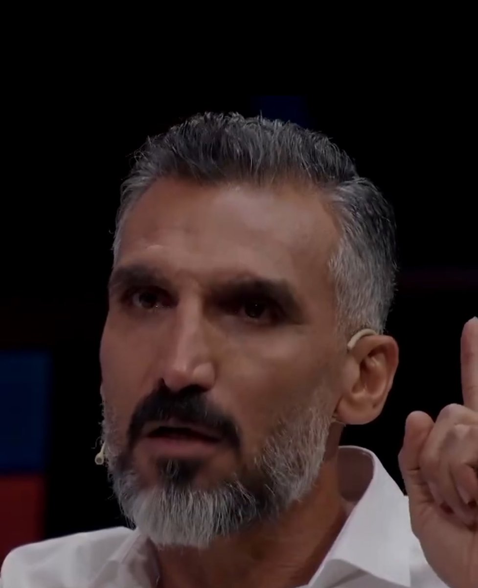 تشکر صد میلیون باره از خداوند که هاشمی نسب با استقلال پارسال قهرمان نشد. همچنین تأسف و انزجار از افرادی که ادعای پرسپولیسی بودن دارند ولی همزمان با عقده‌گشایی این معلوم الحال اونها هم هم‌صدا با بی اصل و نصب و در راستای سفیدشویی گداوند به تخریب ستون پرسپولیس (سلطان علی پروین) می