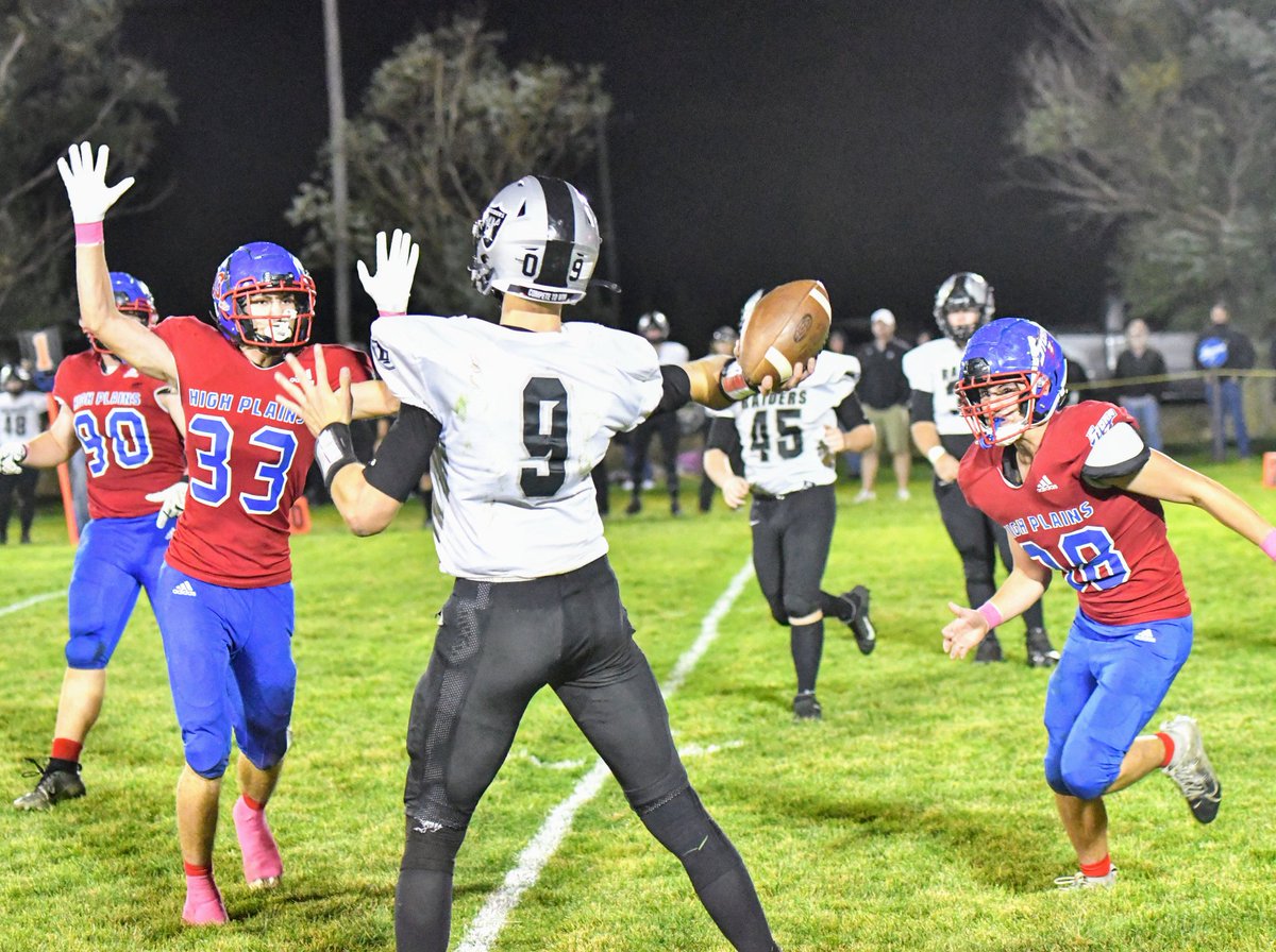 SportsANR's tweet photo. Storm win!! High Plains defense holds late to defeat Lawrence-Nelson 22-20. #nebpreps https://t.co/dWlWtAEQbm