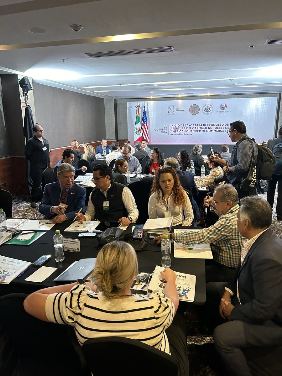 AzMxCom's tweet image. Collaboration in action: our #binational committees meeting to discuss key issues so that together, we can build a stronger megaregion. #ComisiónSonoraEU