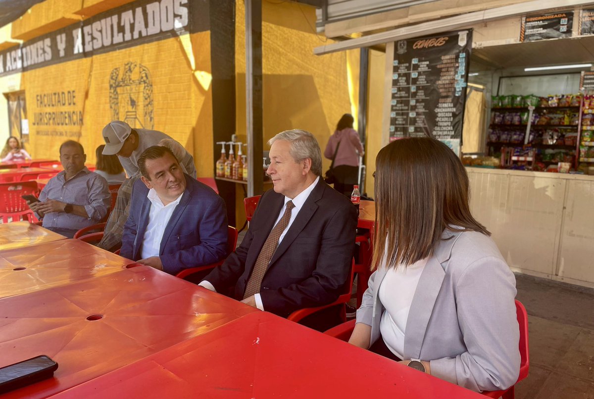 alfonso_yanez's tweet photo. Felicidades al Alcalde de Saltillo @chema_fraustro y el Director del Instituto Municipal de la Juventud @PonchoFig por la presentación de la App Juventud Saltillo. Enhorabuena. https://t.co/emzCJRT3jT