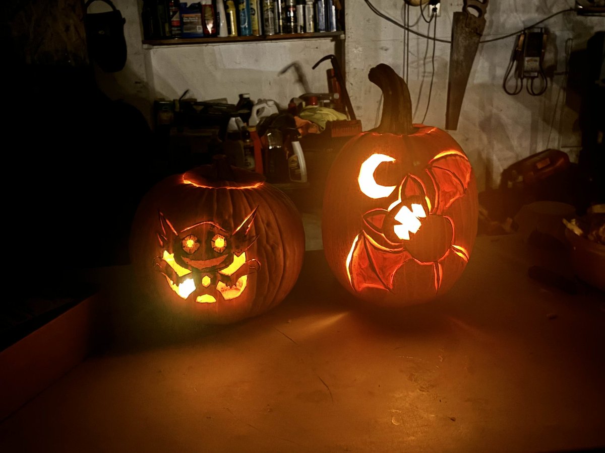 eggzexibitus tweet media