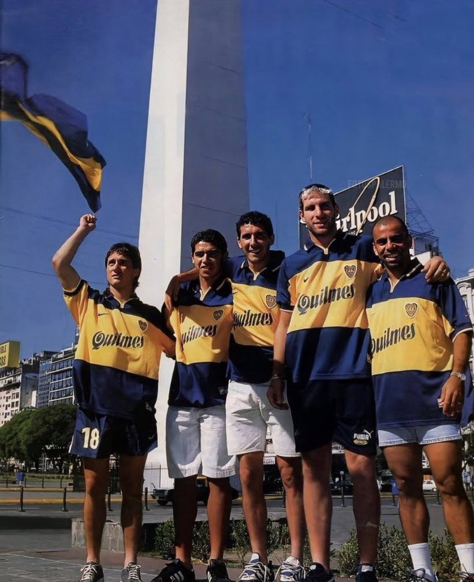 PadreBostero's tweet photo. Esta foto emana GLORIA HISTORIA Y FÚTBOL. https://t.co/pJEW08PXBH