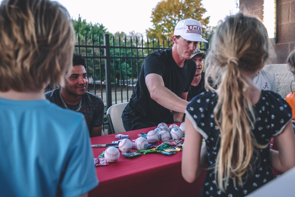Baseballs &gt;&gt;&gt; Candy

#RollTide