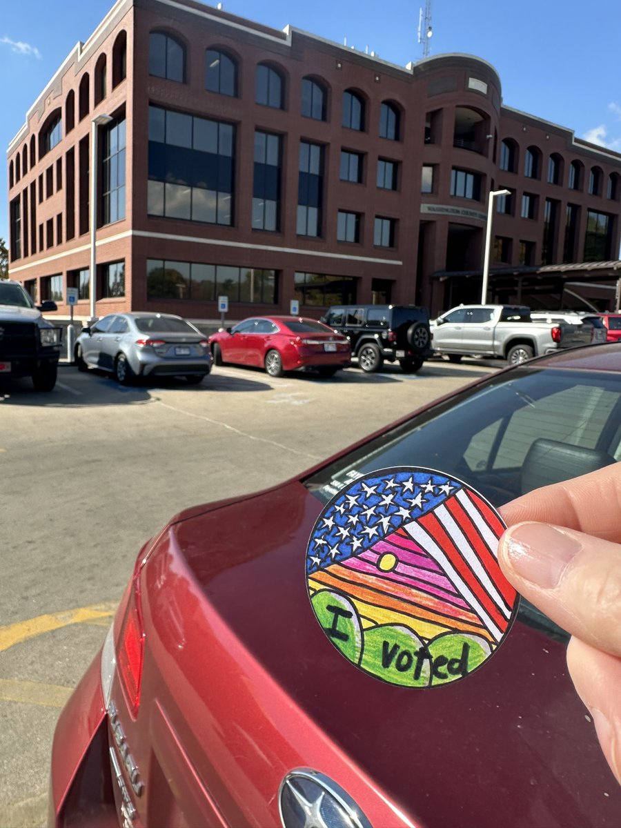 hermitAR's tweet photo. Lots of people voting early in Arkansas. It was about a 30 minute wait. https://t.co/IRhl0LfKCD