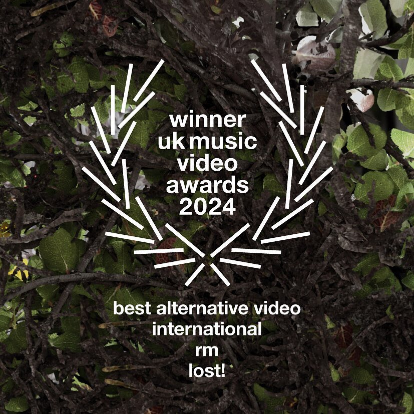 Junis_ji's tweet photo. 쭈니야 너무 축하해👏

수상 부문 : LOST! MV #UKMVA 
🏆 베스트 얼터너티브 비디오 인터내셔널
🏆 최우수 프로덕션 디자인상

#RM_ UKMVA_2관왕
#남준아_UKMVA_2관왕_축하해!
#RightPlaceWrongPerson
#2024MAMAVOTE #RM
#UKMVA2024 https://t.co/nUUY2QmJg8
