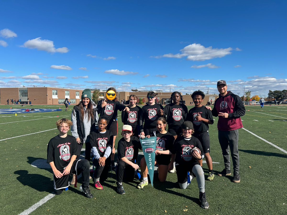 Congratulations to our Co-ed Flag Football Finalists! Go Huskies 🐺 🏈