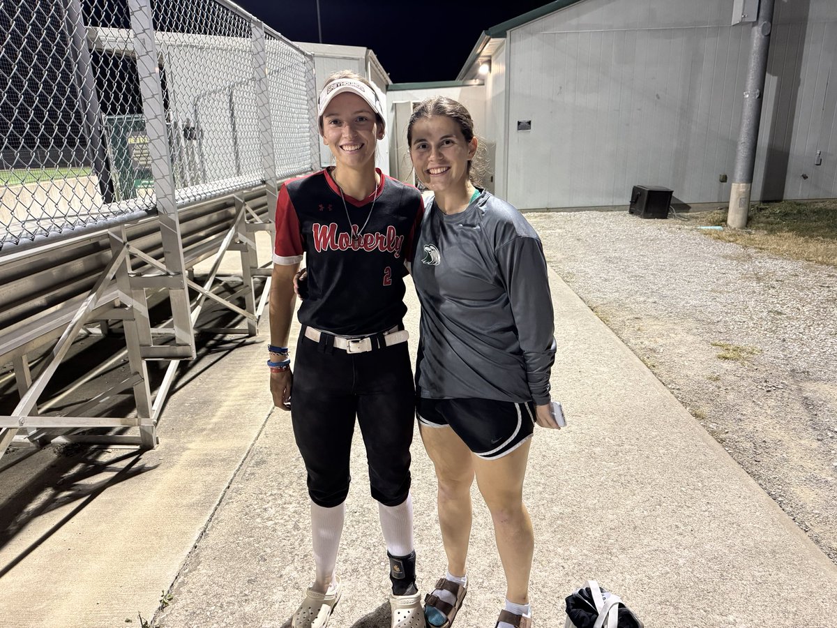 Bruin alumni Alyssa Kendrick and Addison Gottman were able to reunite on the field today as MACC took on CMU for some fall ball action <a href="/AlyssaKend81832/">Alyssa Kendrick</a> 
#OnceABruinAlwaysABruin