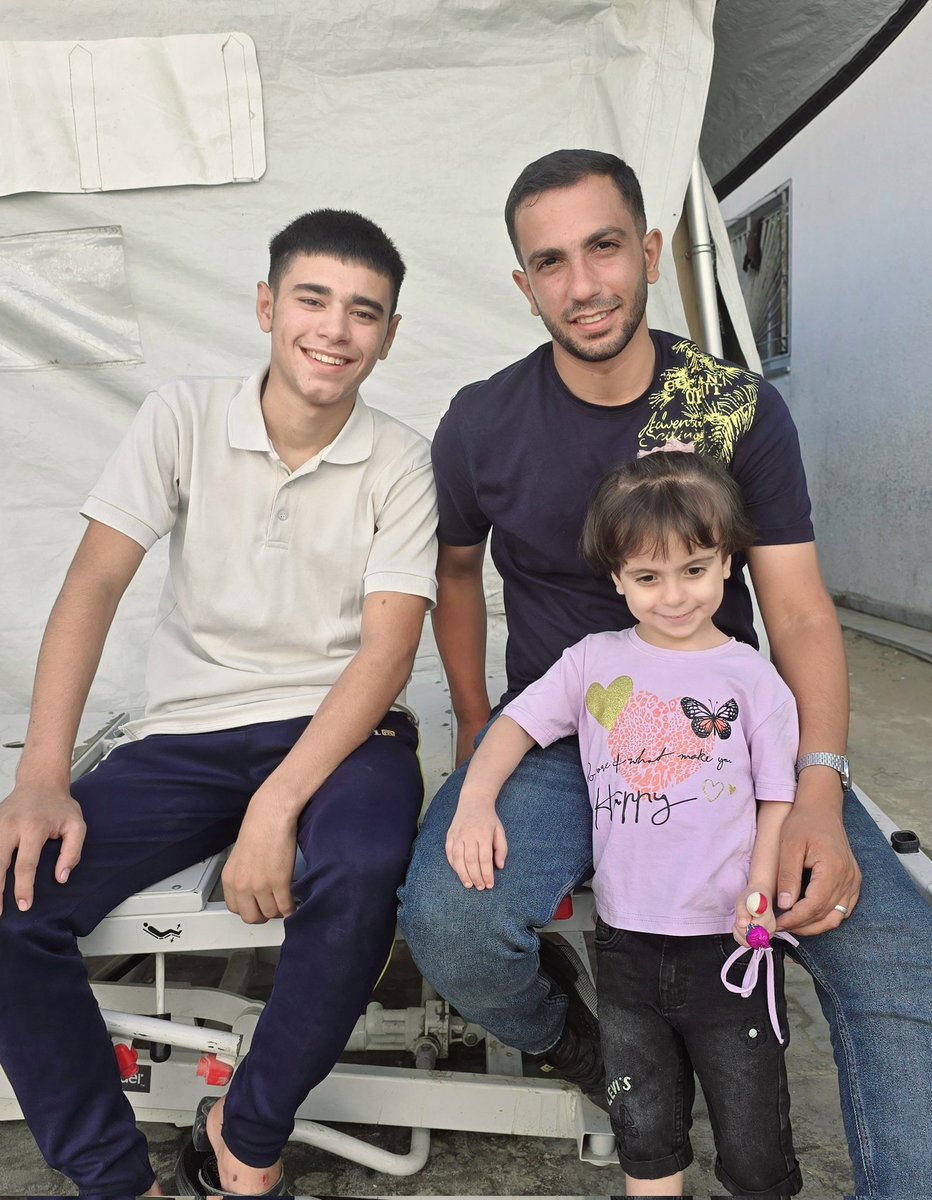 الاحتلال يختطف الحبيب #عبود_بطاح من مستشفى كمال عدوان ويعرضه للتنكيل ثم يقتاده لجهة مجهولة، ومخاوف جدية على حياته.